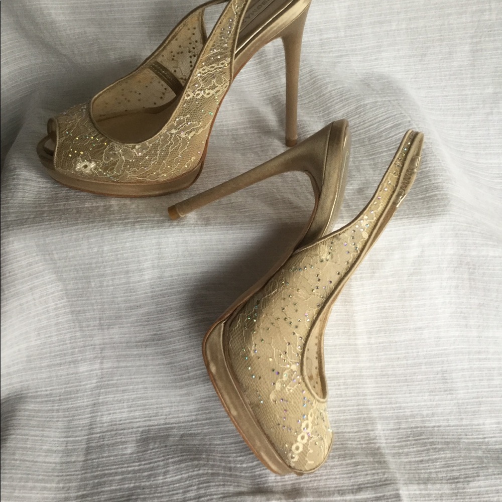 BCBG Peep Toe, Sz7.5, Champagne